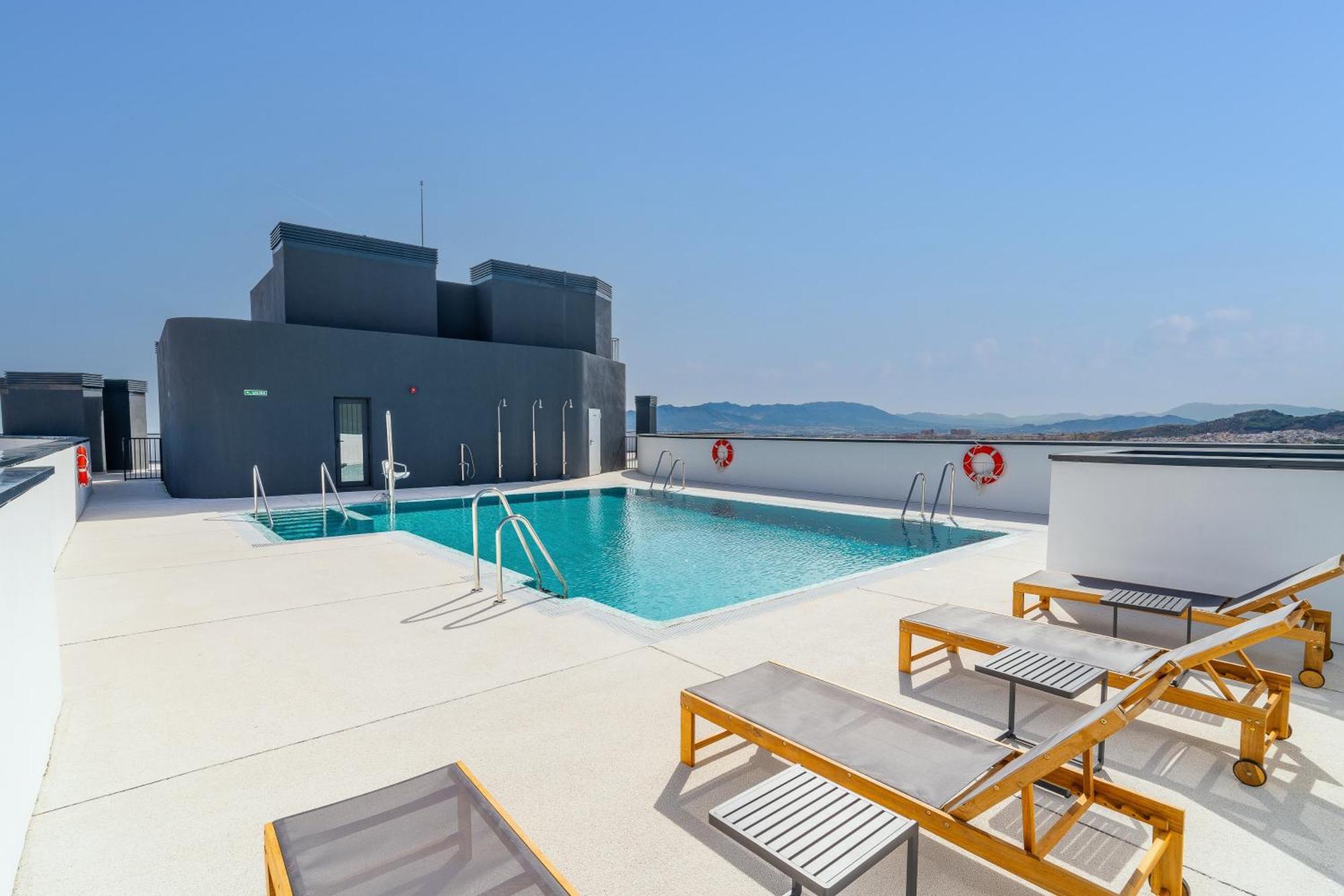 Malaga Tower View Apartment ภายนอก รูปภาพ