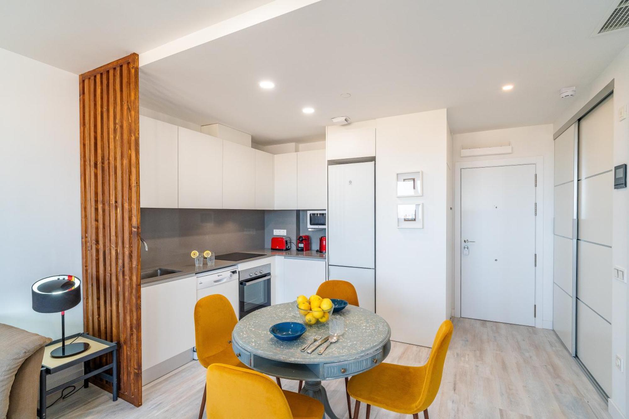 Malaga Tower View Apartment ภายนอก รูปภาพ