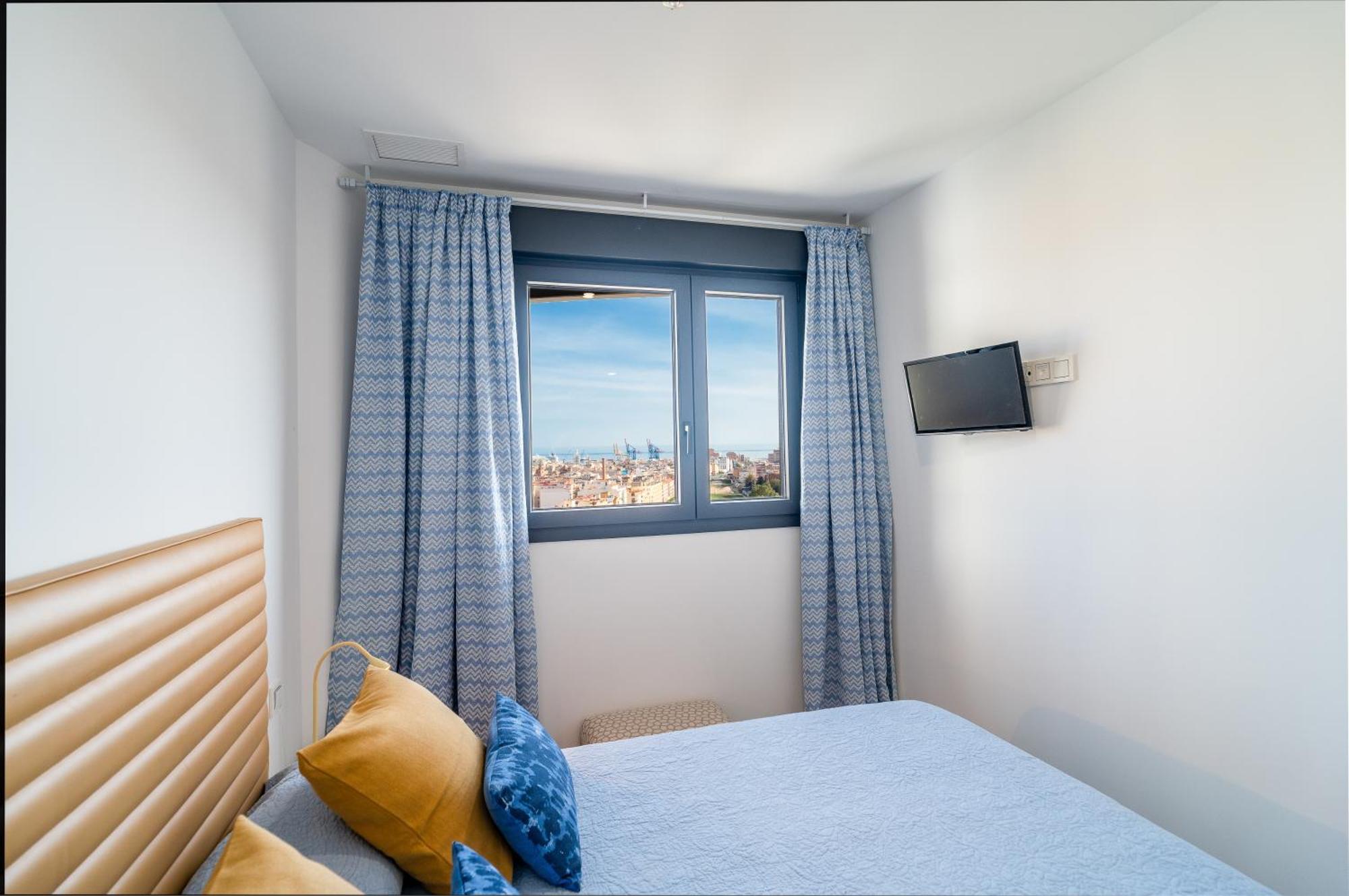 Malaga Tower View Apartment ภายนอก รูปภาพ