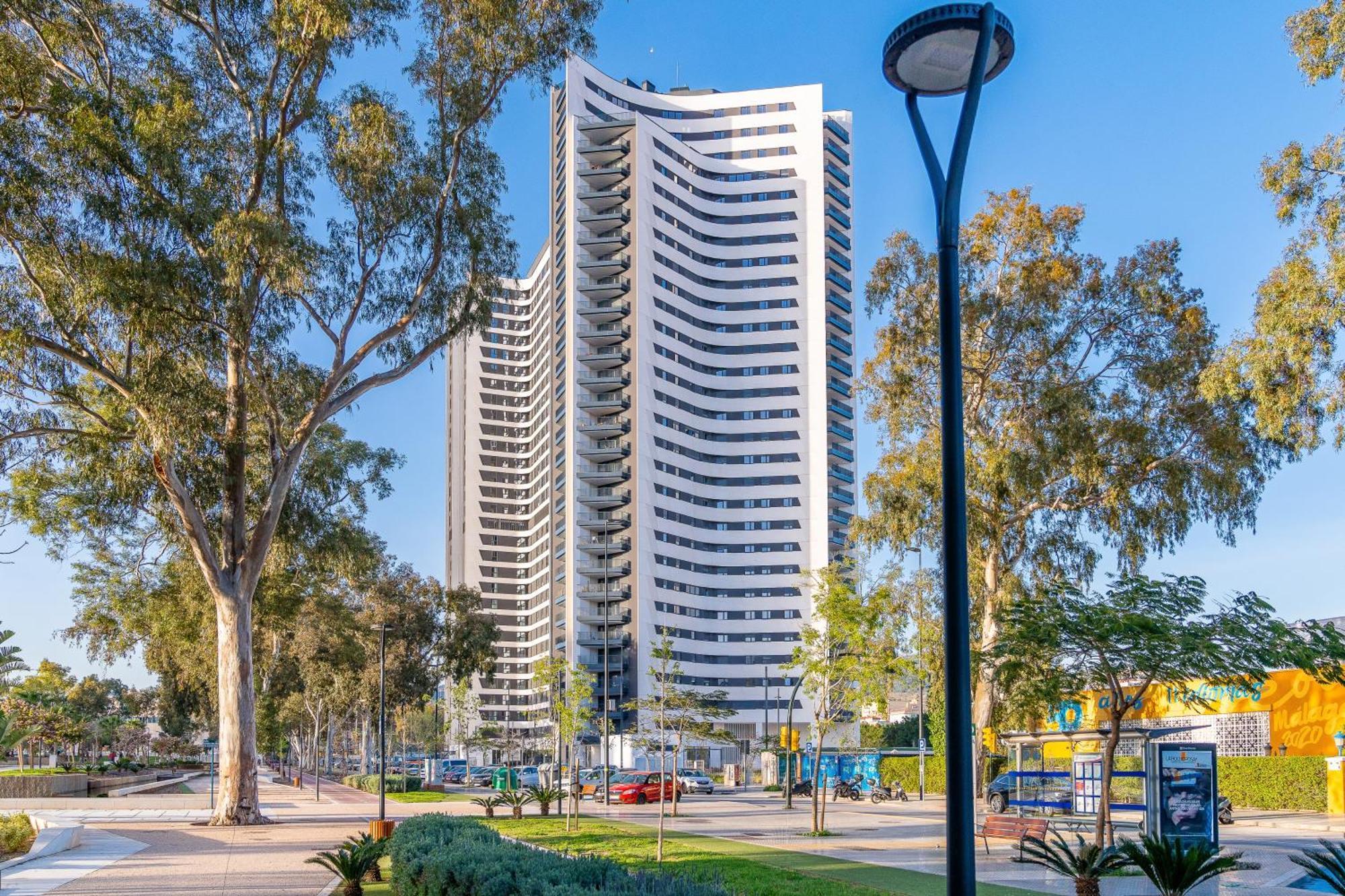 Malaga Tower View Apartment ภายนอก รูปภาพ